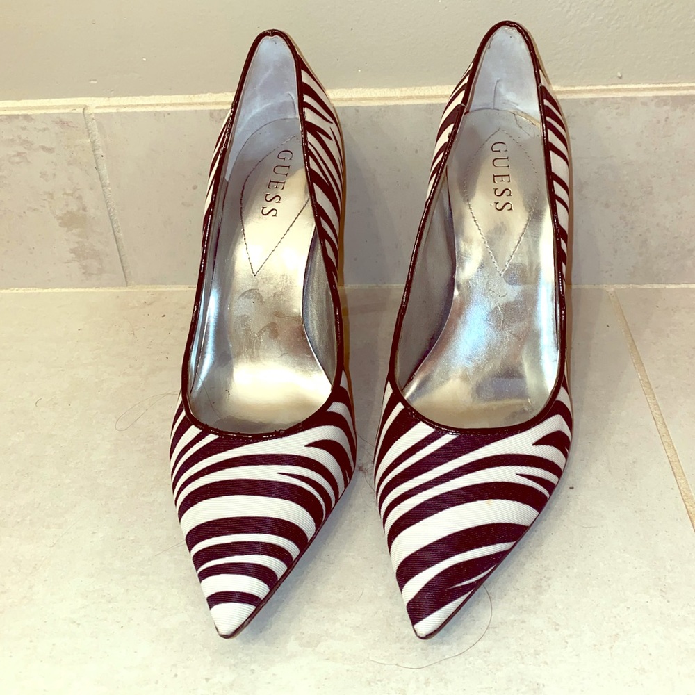 Guess zebra pumps 9